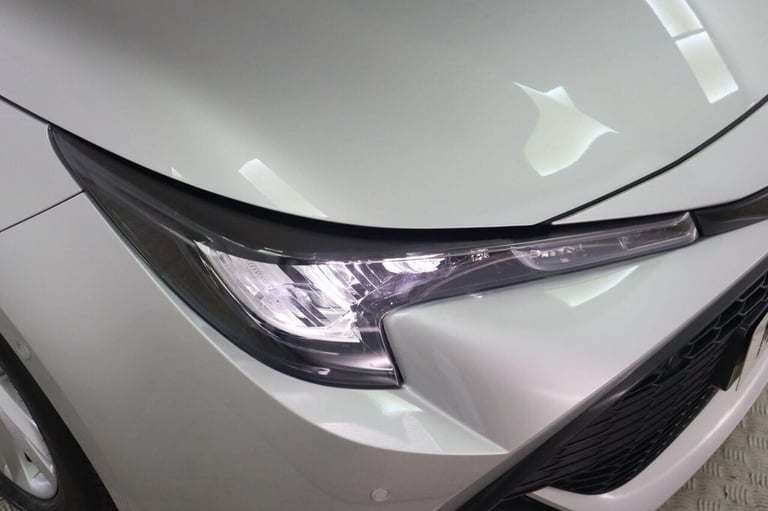 2021 Toyota Corolla 1.8 VVT-h Icon Tech Touring Sports CVT Euro 6 (s/s) 5dr Estate PETROL/ELECTRI...