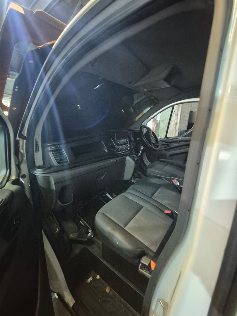 Ford, TRANSIT CUSTOM, Panel Van spares or repair parts project non runner damaged salvage breaker
