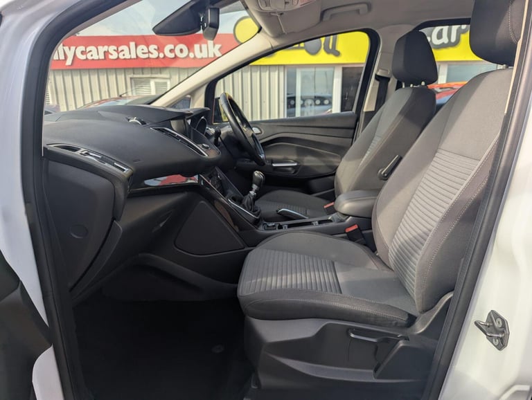 FORD GRAND C-MAX 1.5 TITANIUM DIESEL FULL SERVICE HISTORY NEW CAMBELT KIT