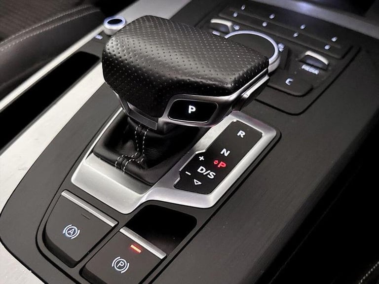 2019 Audi Q5 2.0 TDI 40 S line S Tronic quattro Euro 6 (s/s) 5dr Automatic SUV Diesel Automatic