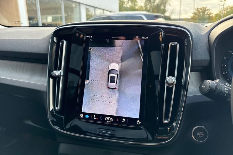 2022 Volvo XC40 2.0 B4 MHEV Ultimate SUV 5dr Petrol Hybrid DCT Auto Euro 6 (s/s) (197 ps) ESTATE ...