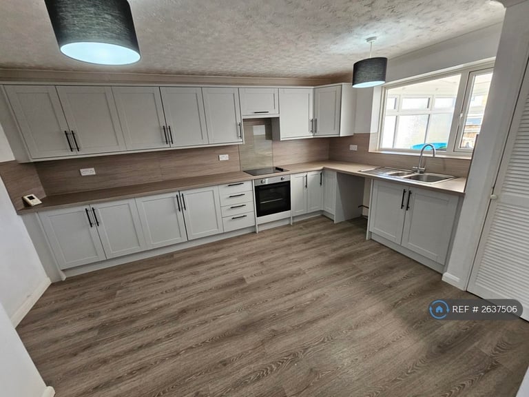 3 bedroom house in St. Barbaras Walk, Newton Aycliffe, DL5 (3 bed) (#2637506)