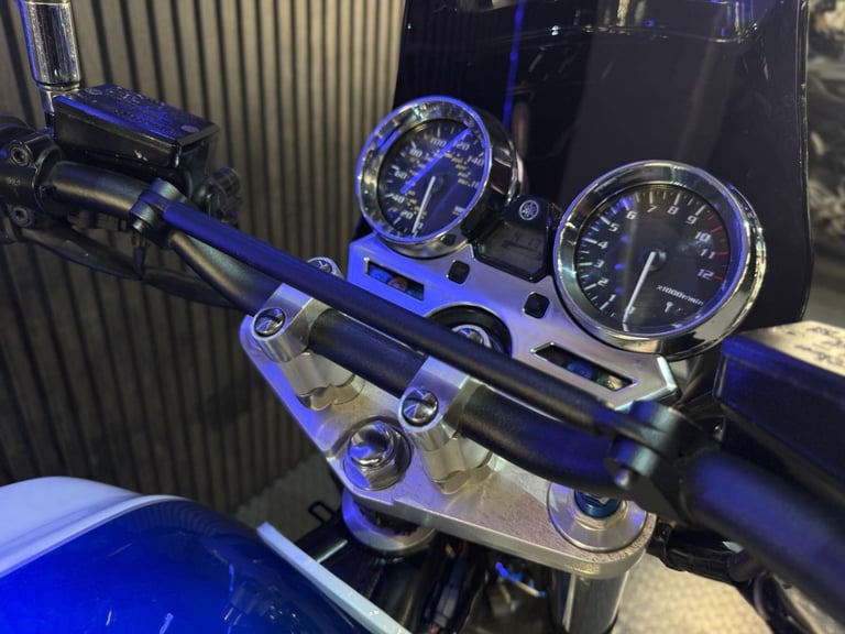2009 Yamaha XJR1300 09
