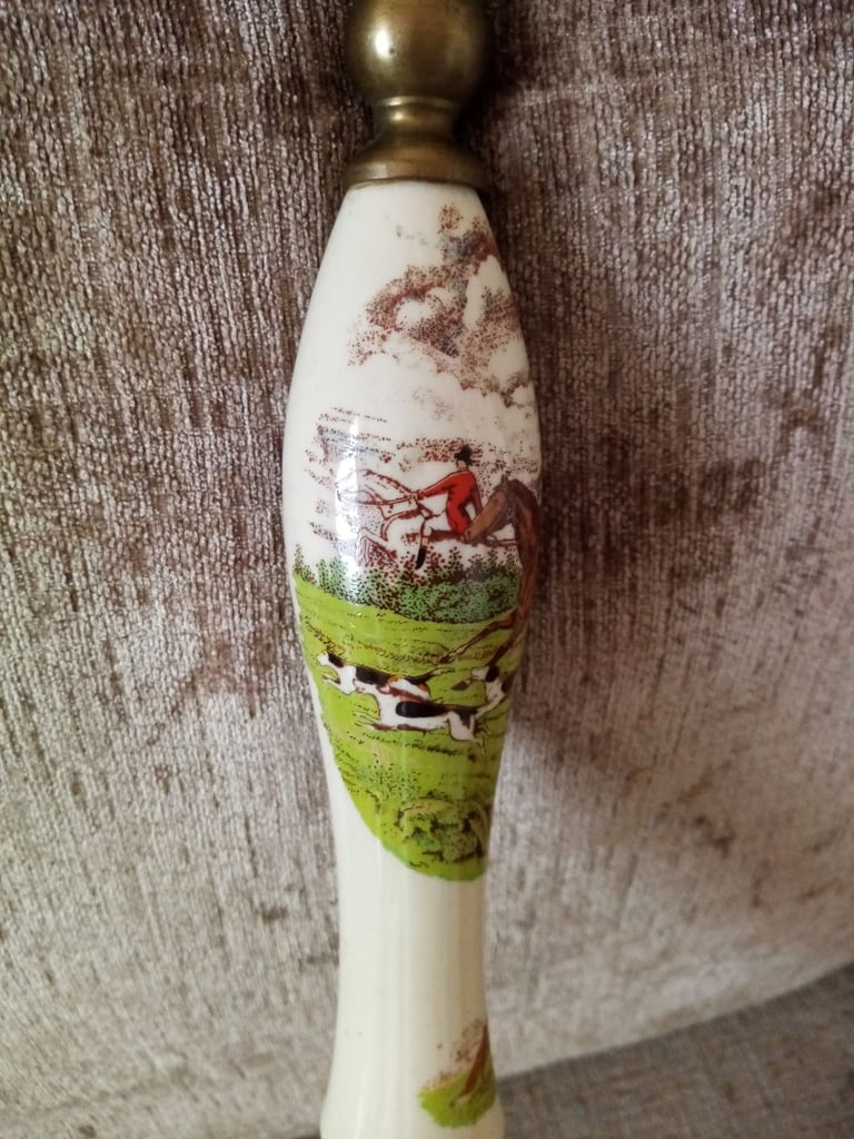 image for Ceramic hunting scene beer pump