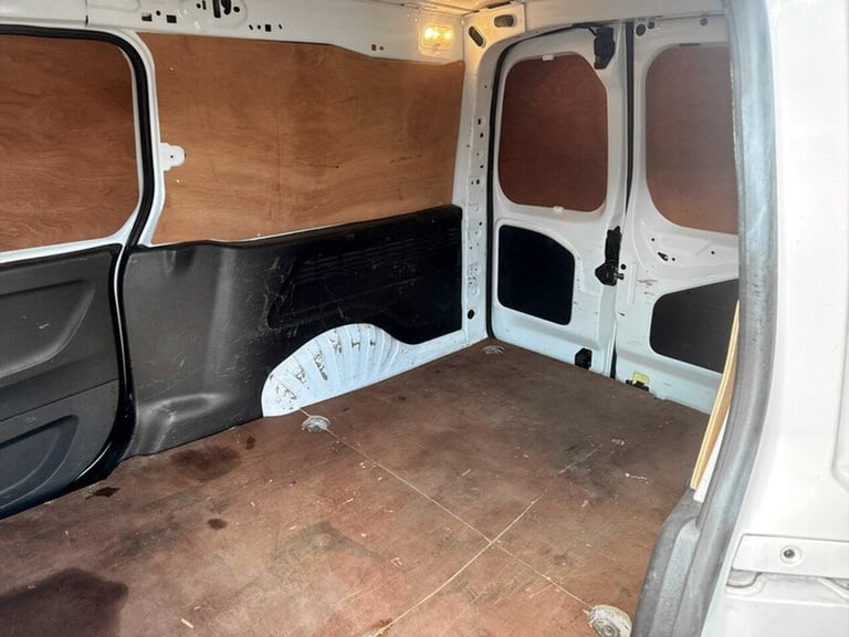 2020 Vauxhall Combo 2300 1.5 Turbo D 100ps H1 Sportive Van PANEL VAN DIESEL Manual