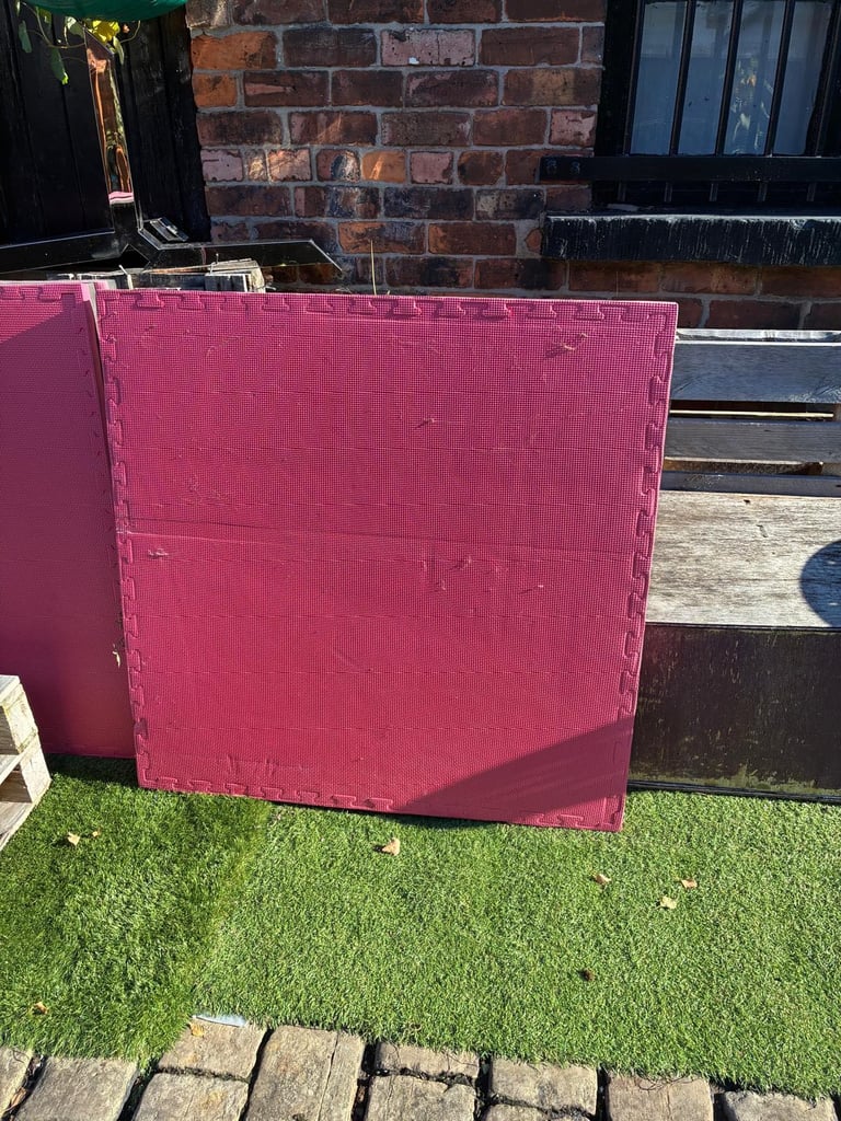 Large gymnastics/ interlocking gym mats - price for 1. Just over 1m sq