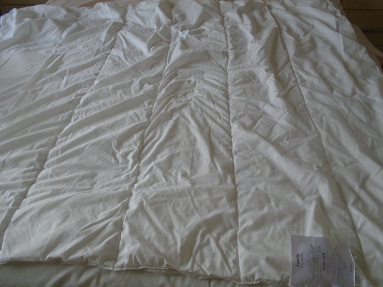 image for Fogarty baby cot bed polyester / cotton quilt, 4.0 tog min,  150 x 120 cms - unused