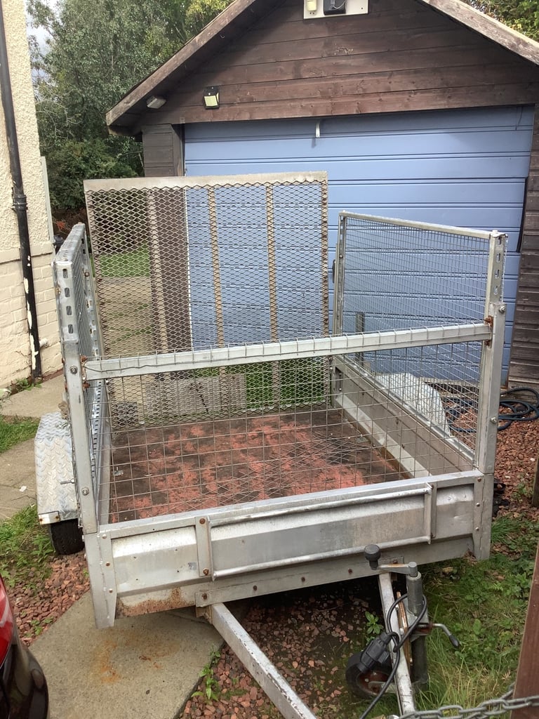 TRAILER FULLY GALVANISED HIGH SIDES 700 KILO RATED.