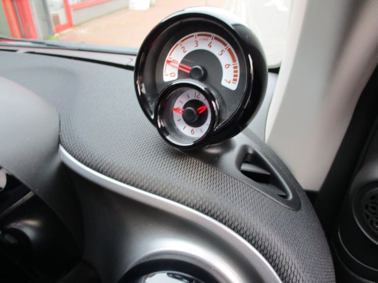 2016 smart fortwo 0.9 Turbo Black Edition 2dr Auto COUPE PETROL Automatic