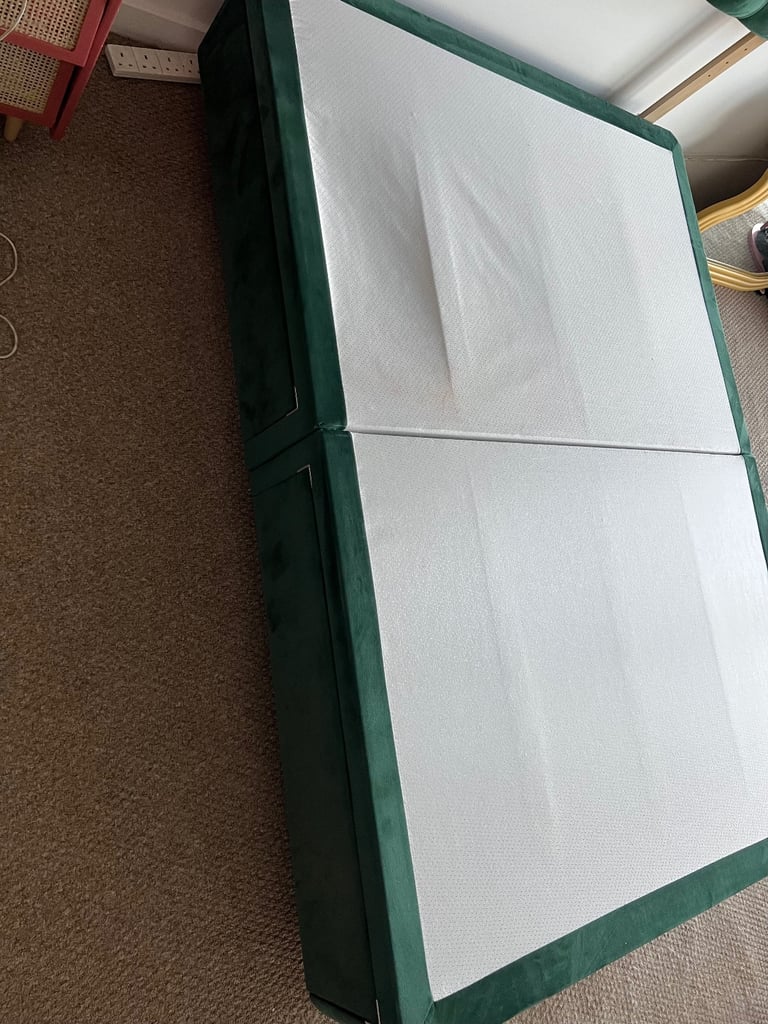 4FT 6 Double bed Divan frame no mattress - CASH IN HAND