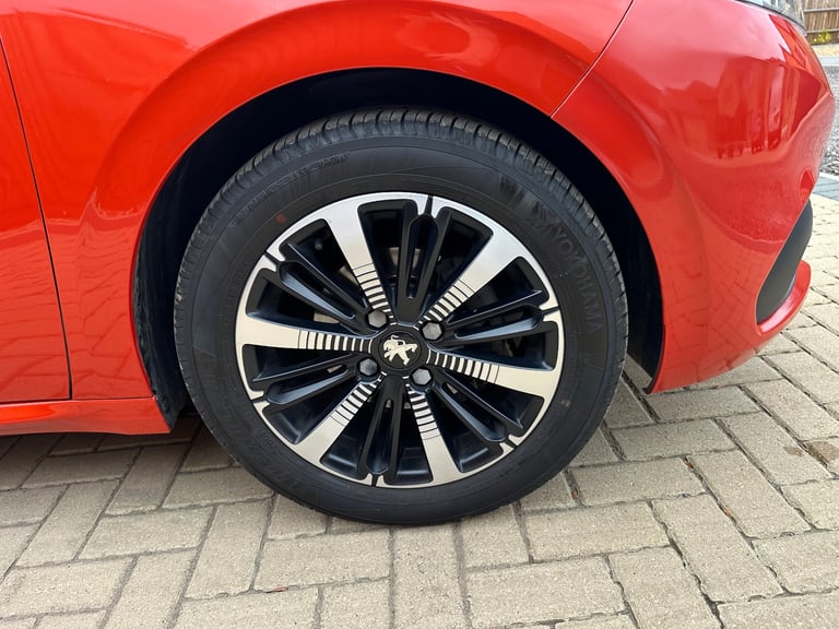 Peugeot, 208 2018, Manual, only 16k miles 