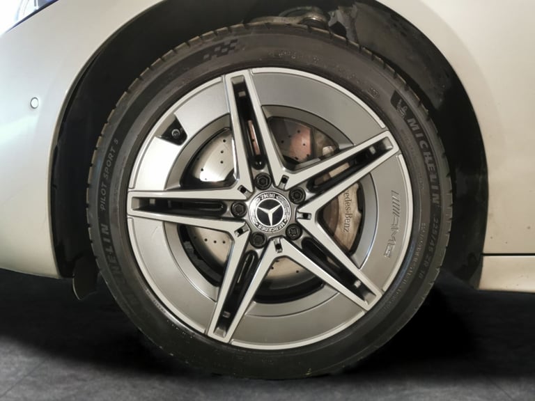 2022 Mercedes-Benz C Class 2.0 C300e 25.4kWh AMG Line (Premium) Saloon 4dr Petrol Plug-in Hybrid ...