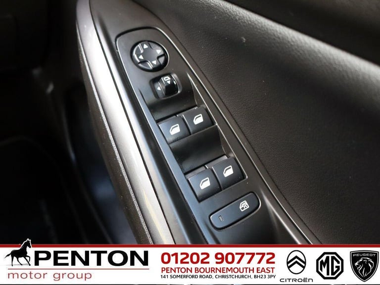 2021 Vauxhall Grandland X 1.2 Turbo SRi Nav 5dr Auto HATCHBACK PETROL Automatic
