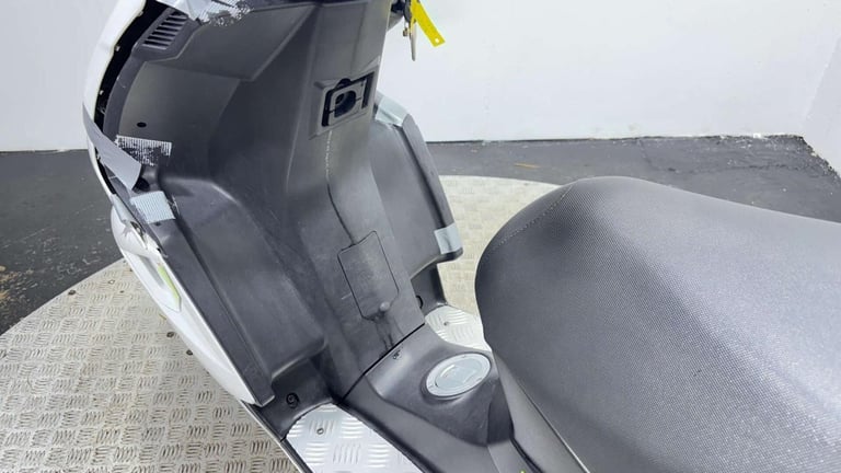 Peugeot Speedfight 4 LC 2021 16K RUNNING PROJECT BIKE SCOOTER 125CC