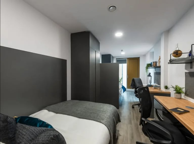 CRM The Valentine Ilford - Twin Room - Student Accommodation