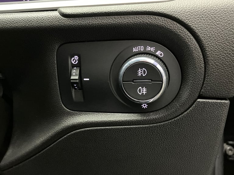 2022 Vauxhall Grandland 1.2 Turbo Ultimate 5dr Hatchback PETROL Manual