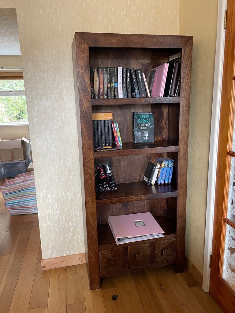 Bookcase /TV Unit/Display Unit