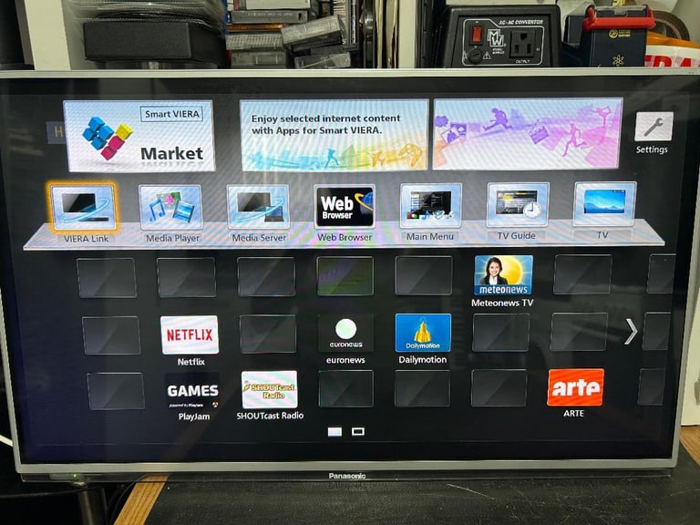 image for Panasonic TX-L32E6B Smart Vierra TV Freeview HD 32 inch - No Stand