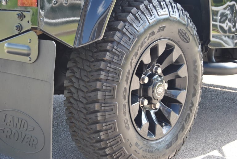 2015 Land Rover Defender XS Station Wagon TDCi [2.2] WINDOW VAN DIESEL Manual