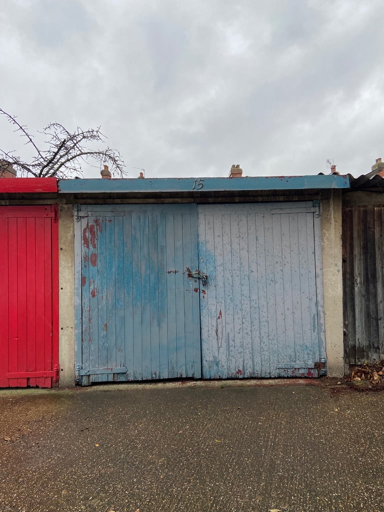 Garage To Rent