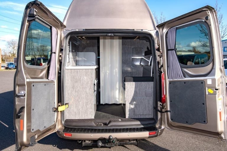Wellhouse Ford Custom LUX XL 2