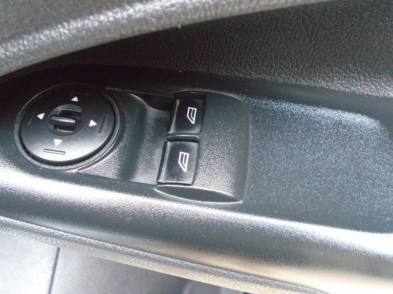 2017 Ford Transit Connect 1.5 TDCi 210 Trend L2 H1 5dr PANEL VAN Diesel Manual