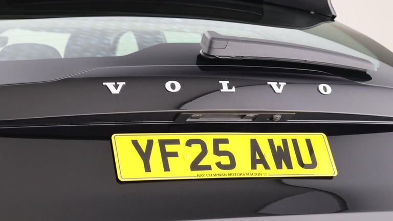 2025 Volvo XC90 B5 (P) AWD Plus Dark (Sunroof, Harman Kardon Sound, 360 Camera, BLIS) ESTATE Petr...