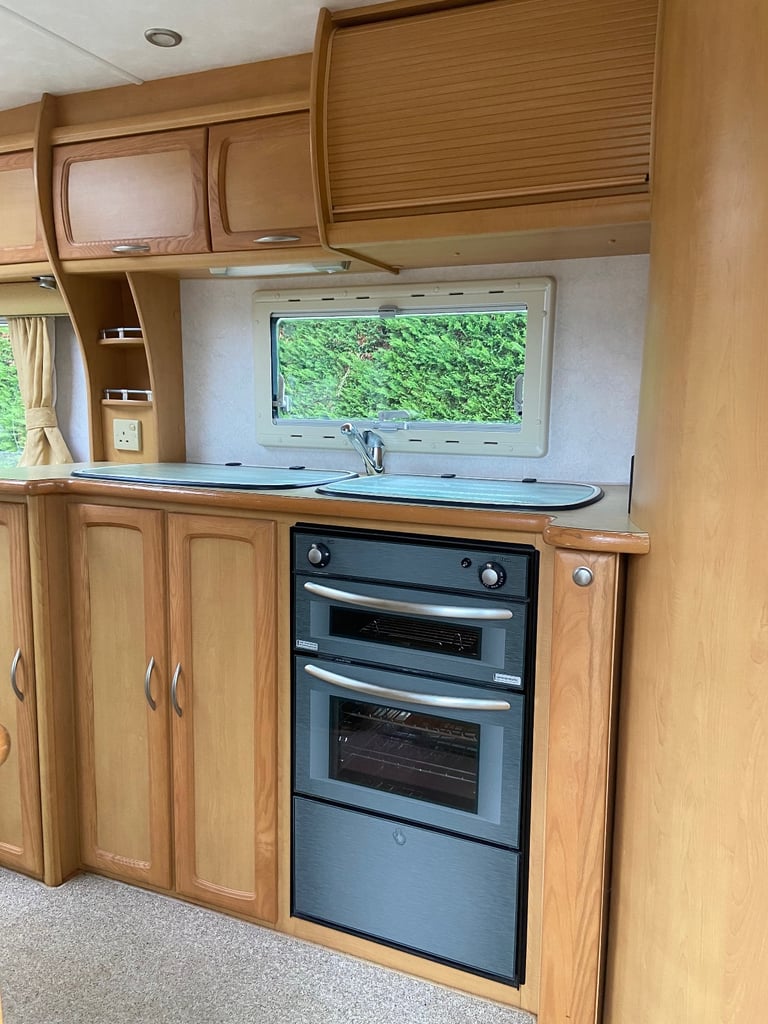 Compass Magnum Classic 2 Berth Caravan 