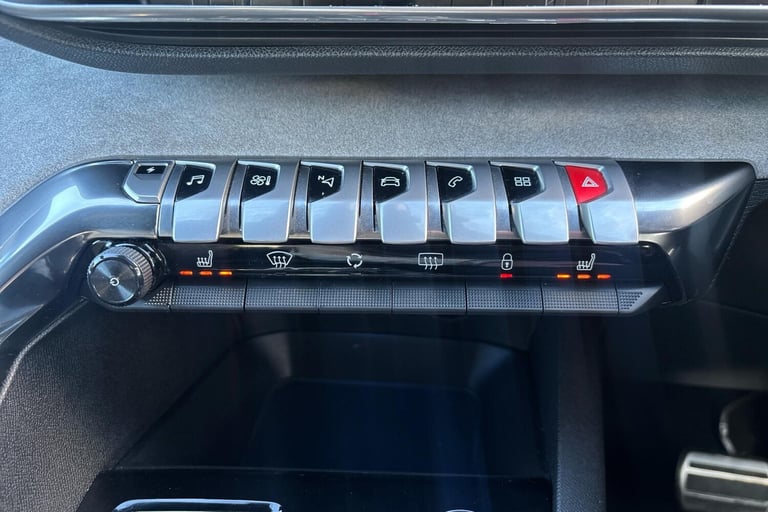  Peugeot 3008 SUV Hybrid 1.6 13.2kwh Gt Premium Suv 5dr Petrol Plug In Hybrid E