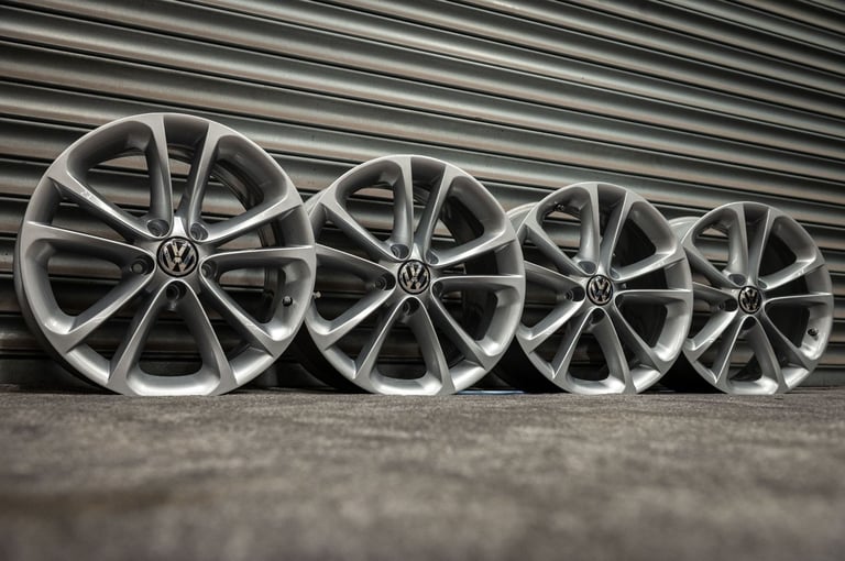 *Refurbished* Genuine 17" VW Passat CC Alloy Wheels 5x112 Golf/Scirocco/Caddy *P/X*