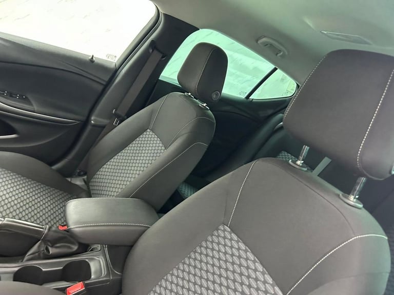2019 Vauxhall Astra 1.6 CDTi ecoTEC BlueInjection Tech Line Nav Hatchback 5dr Diesel Manual Eur H...