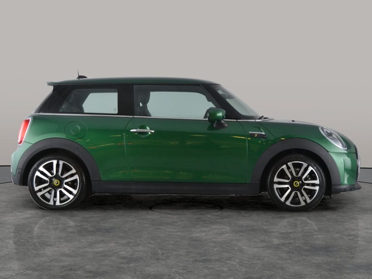 2023 MINI Electric Hatch Cooper SE 32.6kWh Level 2 Hatchback 3dr Electric Auto (184 ps) - INTERIO...