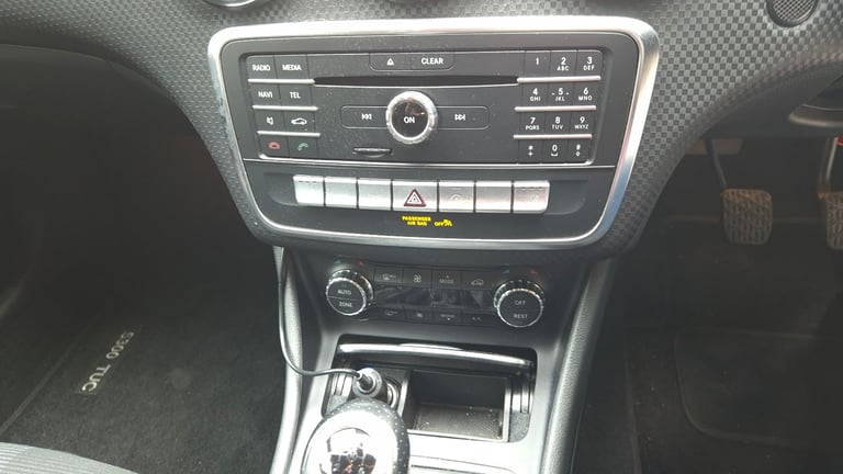 Mercedes-Benz, A CLASS, Hatchback, 2018, Manual, 1595 (cc), 5 doors