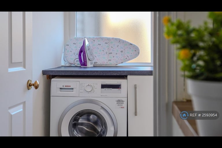 4 bedroom house in Bromley Gardens, Bromley, BR2 (4 bed) (#2593954)