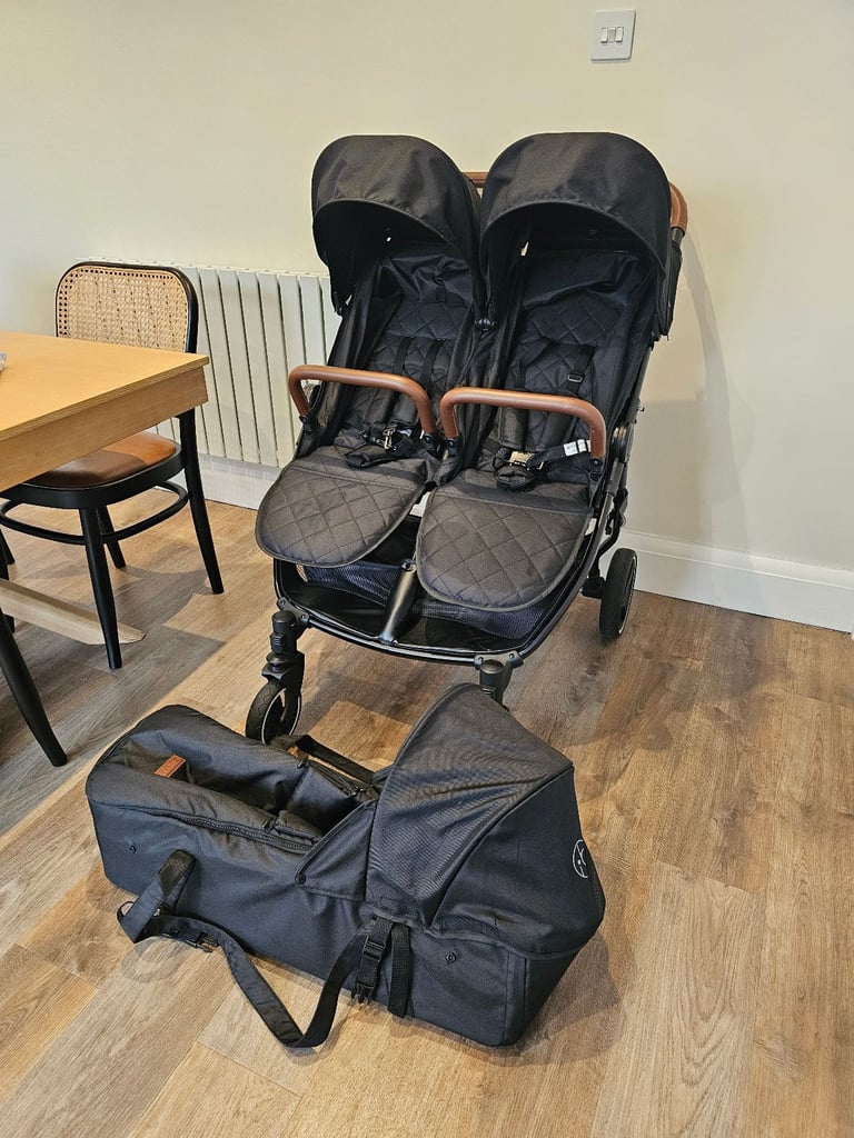 image for Ickle Bubba Venus Prime Double Stroller Pram with Bassinet Black