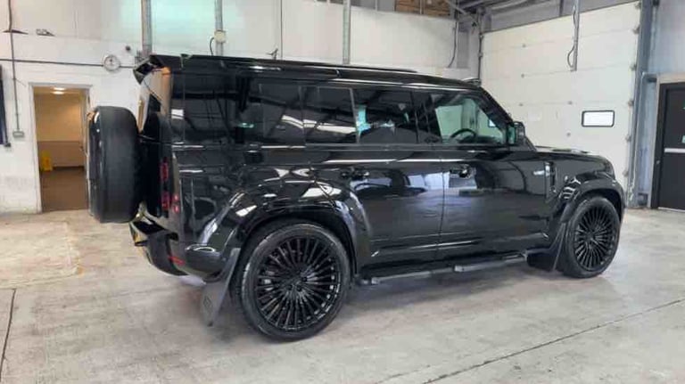 2024 Land Rover Defender 110 3.0 D300 MHEV X-Dynamic SE SUV 5dr Diesel Auto 4WD Euro 6 (s/s) (300...