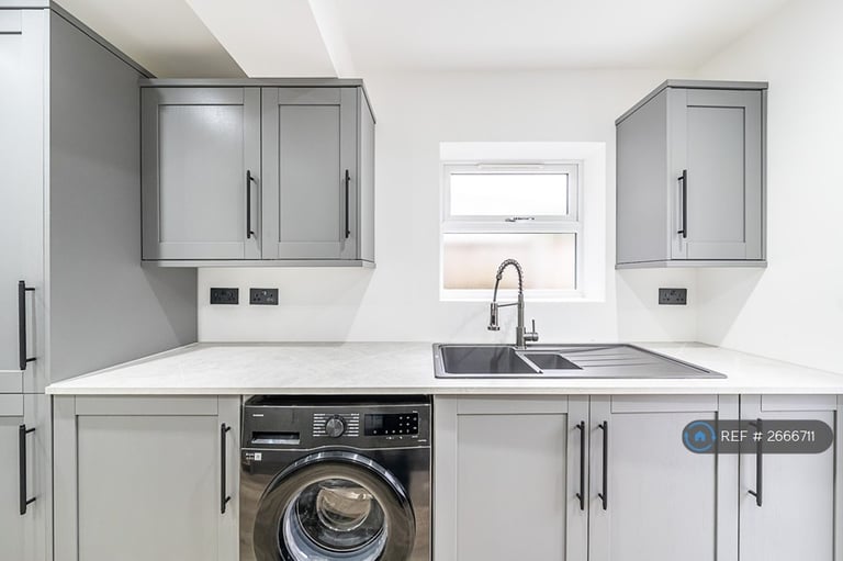 2 bedroom house in Fountain Road, London, SW17 (2 bed) (#2666711)