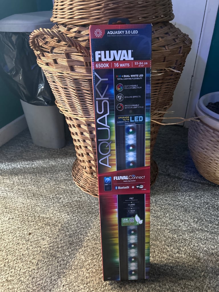 Fluval aquasky 3.0