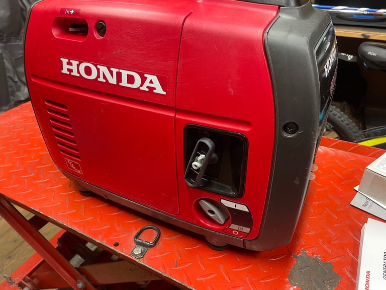 Honda EU22i 2200w Generator 