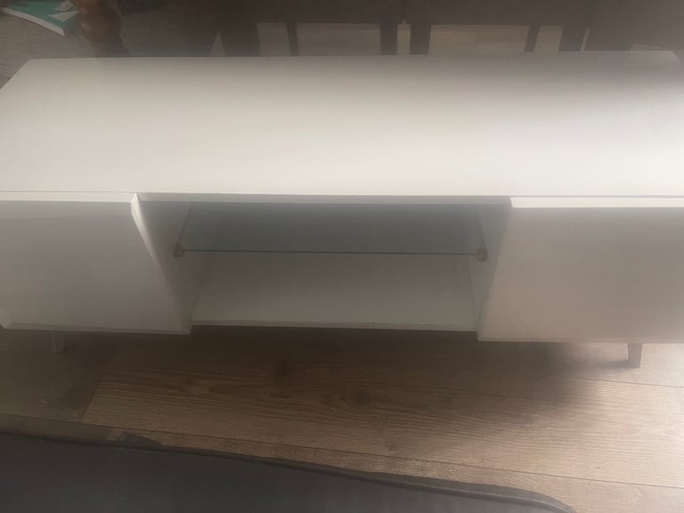 Free tv stand 