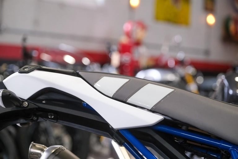 BMW HP2 *Rare Megamoto*