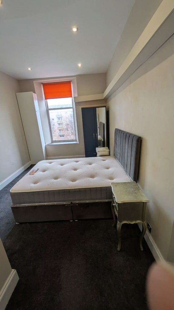 Room for rent in 4 bedroom HMO on Great Western Road