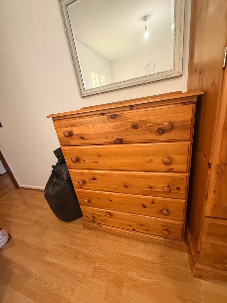 image for Bedroom furniture set