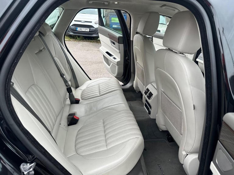 2018 Jaguar XF 2.0i Portfolio Sportbrake Auto Euro 6 (s/s) 5dr ESTATE Petrol Automatic