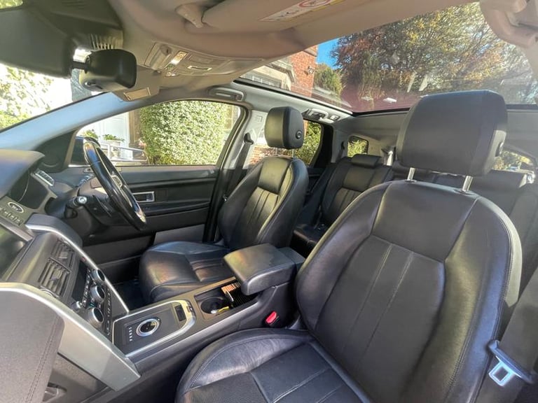 2016 Land Rover Discovery Sport 2.0 TD4 SE Tech SUV 5dr Diesel Auto 4WD Euro 6 (s/s) (180 ps) 7 S...