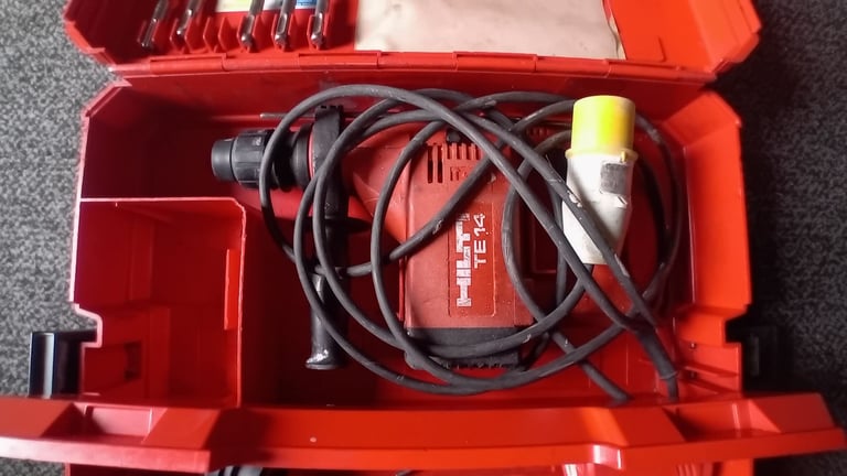 HILTI TE14 ROTARY HAMMER DRILL AND ACCESORIES FWO AND GOOD CONDITION