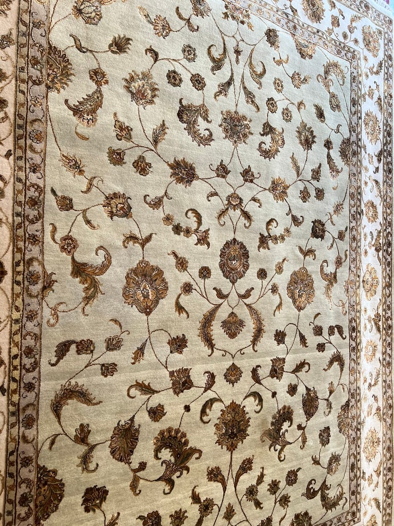 MAHARAJA SILK RUG 280x370cm