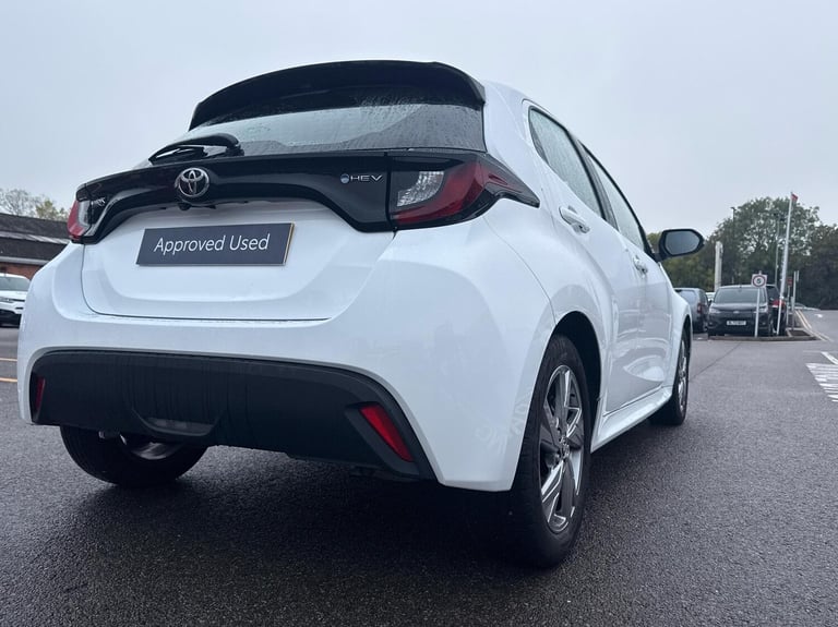 2024 Toyota Yaris 1.5 Hybrid Icon 5dr CVT Hatchback Hybrid Automatic