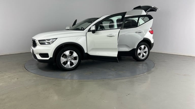 2020 Volvo XC40 T3 Momentum Automatic Estate Petrol Automatic