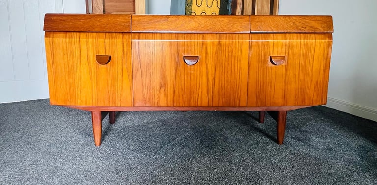 Teak Elliot’s of Newbury sideboard 